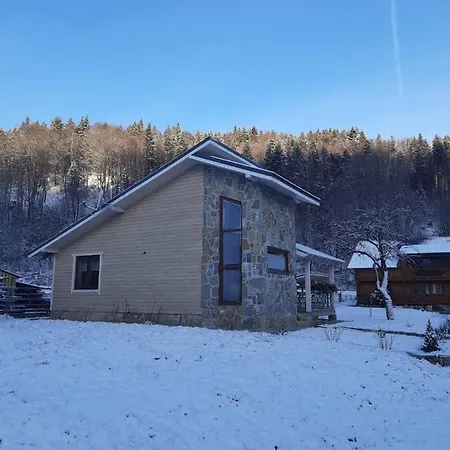 Lodge Lucy Yaremche